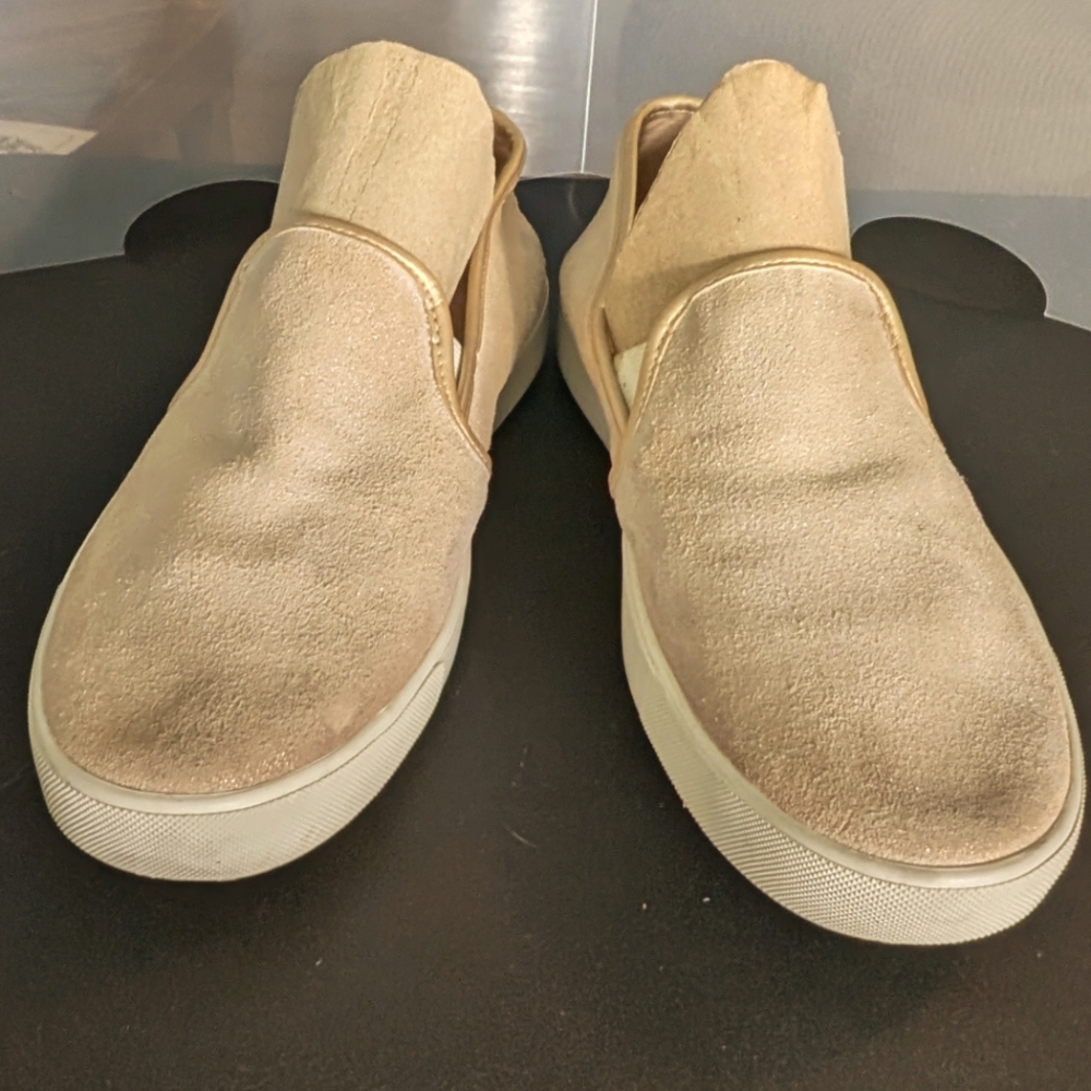 Under Armour‎ 9 DJ tan suede leather/gold comfy loafers tennis shoes